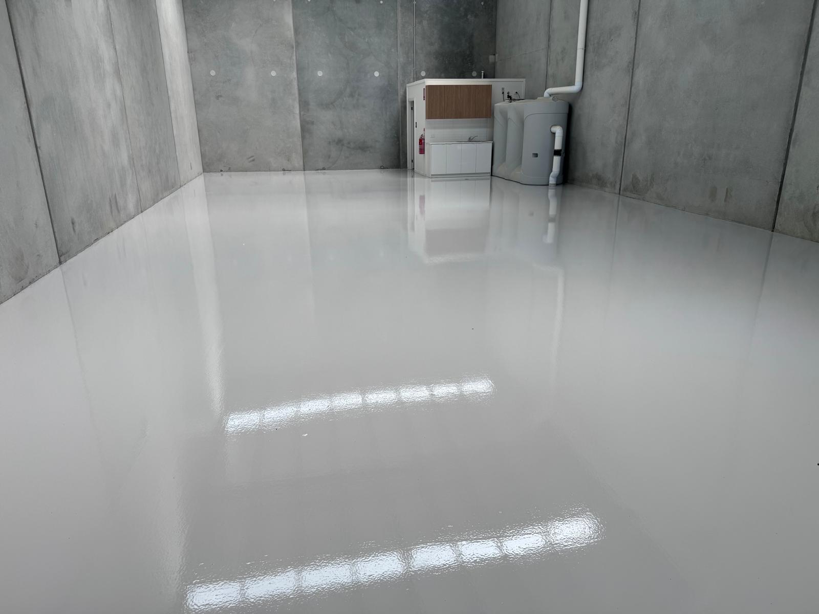 Durable epoxy coated concrete floor