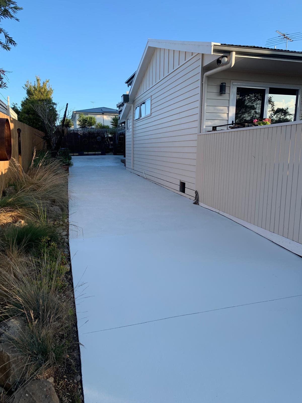 Protective driveway coating