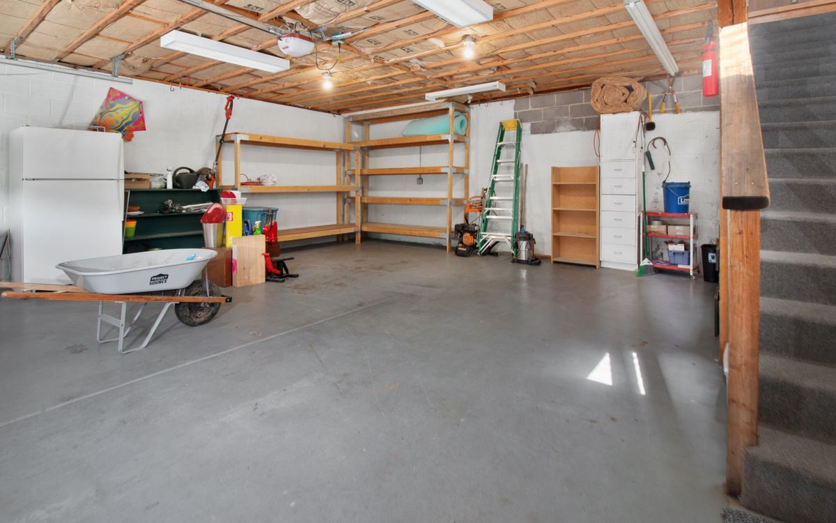 Garage after epoxy flooring installation